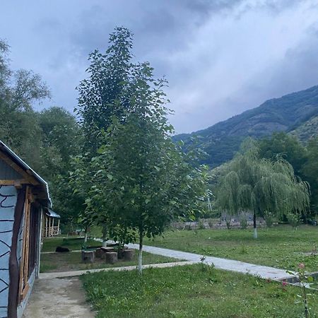 Basuta Guesthouse Kapan 외부 사진