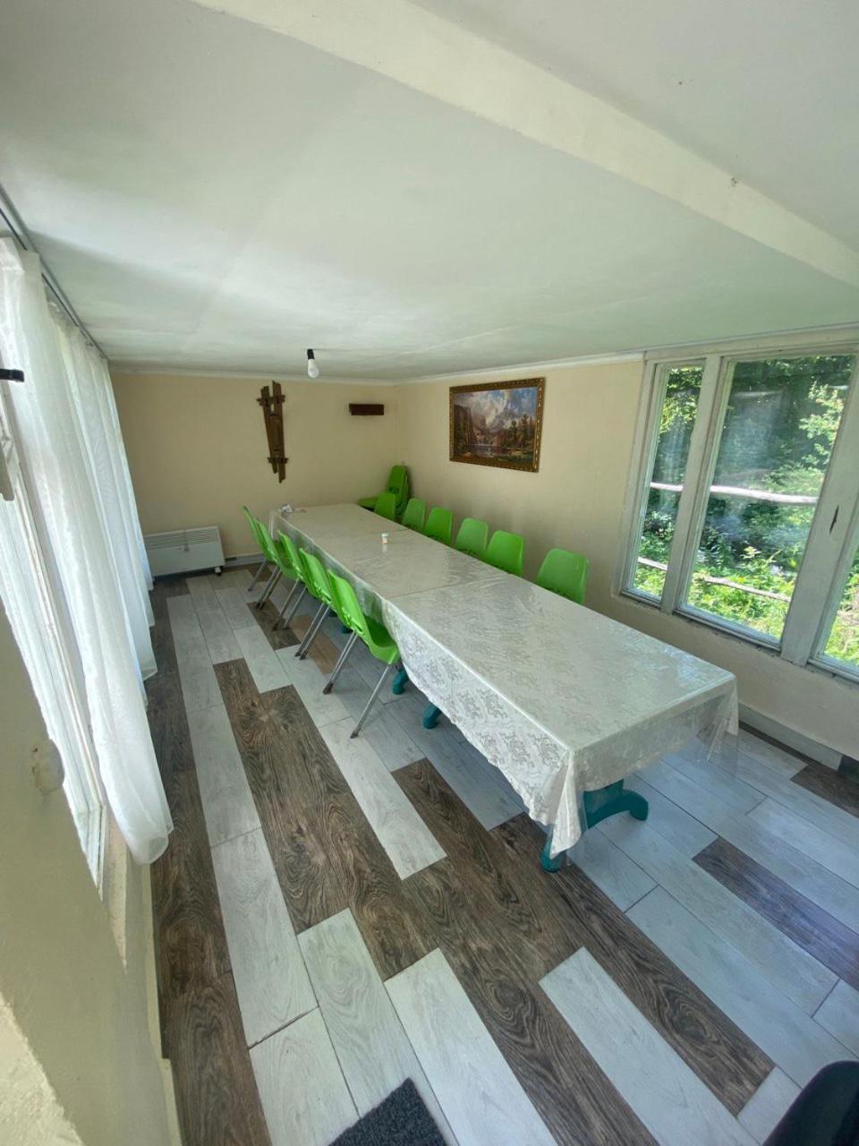 Basuta Guesthouse Kapan 외부 사진